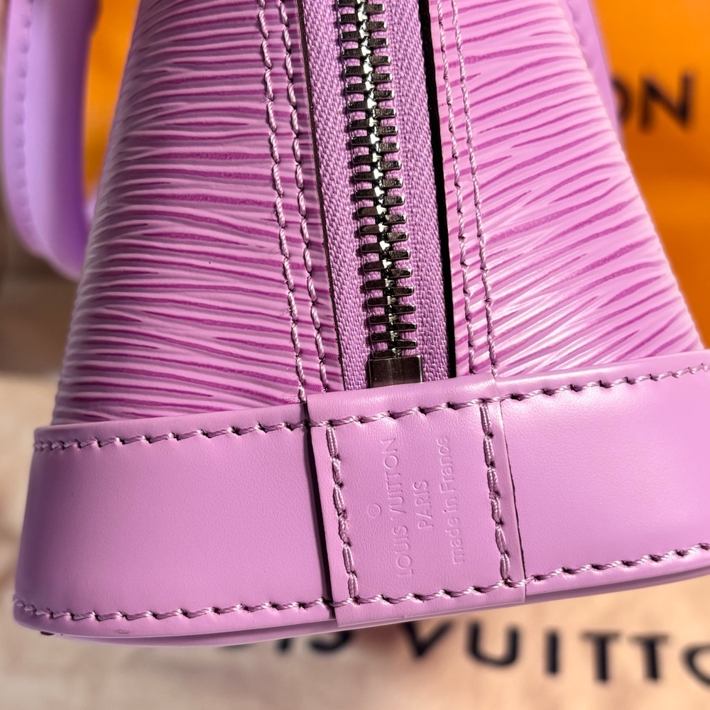 Beautiful Louis Vuitton Lilac Alma bb Sold - Picture 5 of 16